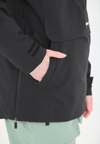 SLOPE Athletic Jacket 'Ruki' in Black