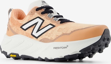 Chaussure de course 'Fresh Foam X Hierro v9' new balance en orange : devant