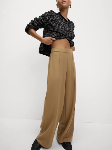 Loosefit Pantalon Marks & Spencer en marron : devant