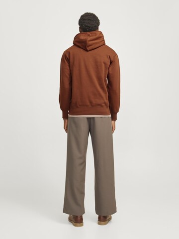 JACK & JONES Sweatshirt in Braun
