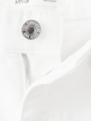 MANGO - regular Vaquero 'ZOEY' en blanco