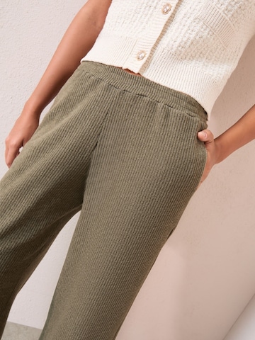 Friends Like These Широкий Штаны в Зеленый