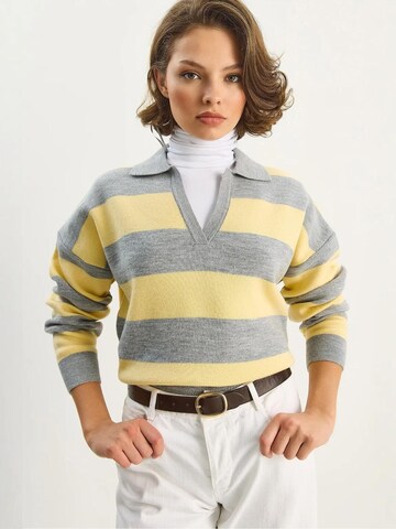 Bianco Lucci Sweater 'Pullover' in Yellow