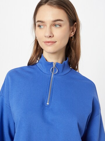 Monki Sweatshirt in Blue