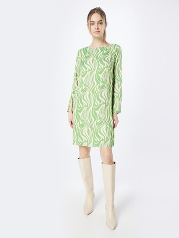 MORE & MORE - Vestido en verde: frente