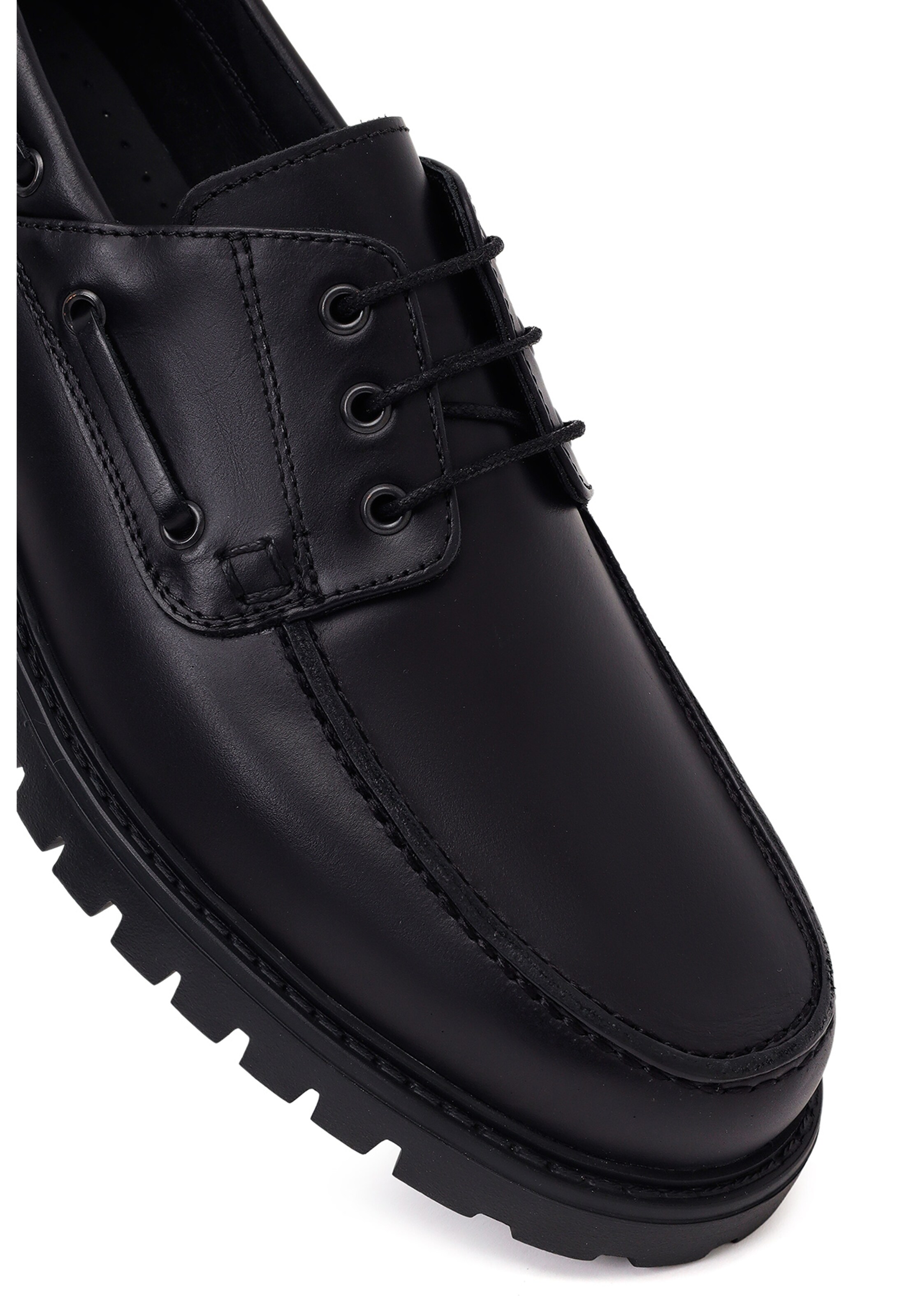 Derimod - Zapatos con cordón en negro