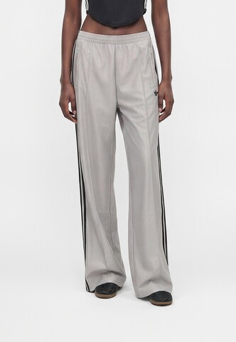 ADIDAS ORIGINALS Loosefit Broek 'FB' in Grijs: voorkant