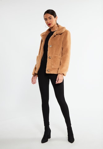 faina Wintermantel in Beige