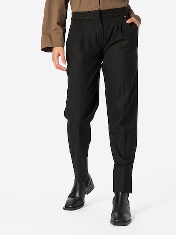 GERRY WEBER Regular Pleat-Front Pants in Black: front