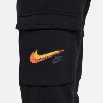 Effilé Pantalon Nike Sportswear en noir