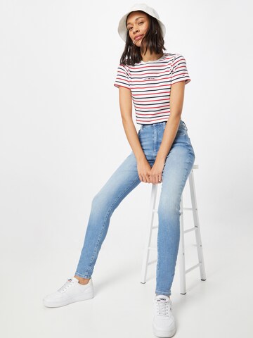 Tommy Jeans Skinny Farkut 'Sylvia' värissä sininen