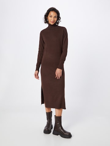 SAINT TROPEZ Stickad klänning 'Mila' i brun: framsida