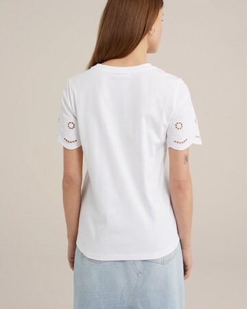 T-shirt WE Fashion en blanc