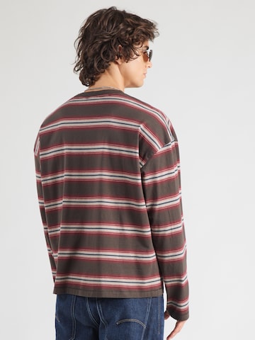 WEEKDAY - Camiseta en marrón