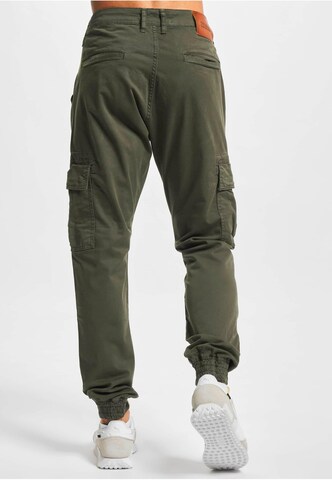 2Y Premium Tapered Cargo Jeans in Green