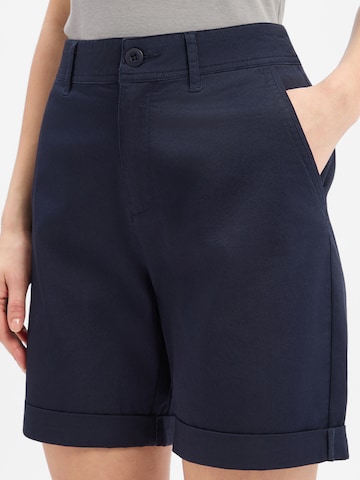 Marie Lund Regular Trousers 'Bermuda' in Blue