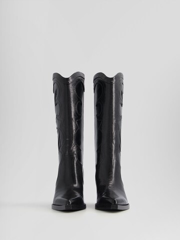 Bershka Cowboy boot in Black