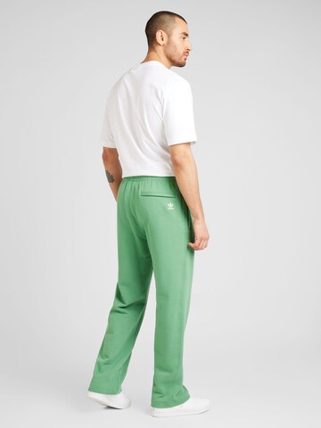 ADIDAS ORIGINALS Normalny krój Spodnie w kolorze zielony