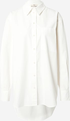 A LOT LESS Blouse 'Sissy' in White: front