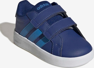 Sneaker 'GRAND COURT 3.0' di ADIDAS SPORTSWEAR in blu: frontale