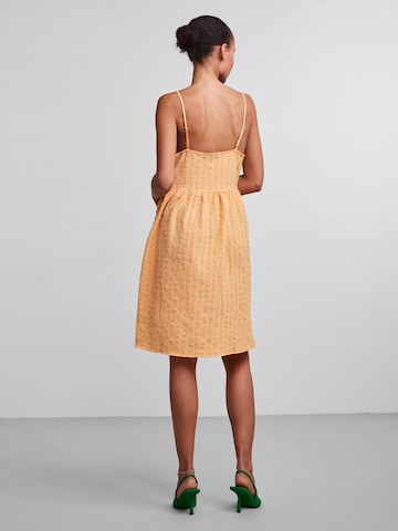 PIECES فستان صيفي 'Solo' بلون برتقالي