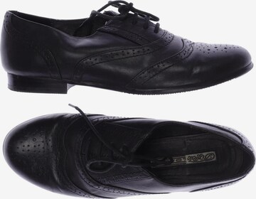 Buffalo London Flats & Loafers in 37 in Black: front