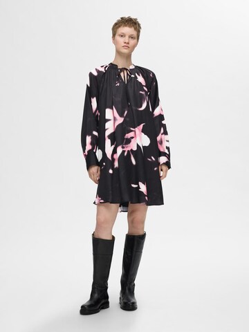 Robe 'SLFRibelle' SELECTED FEMME en rose