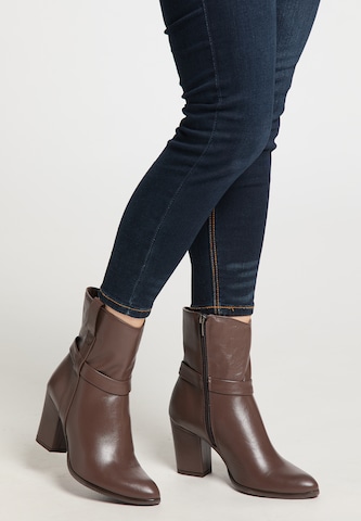 DreiMaster Klassik Ankle Boots in Brown