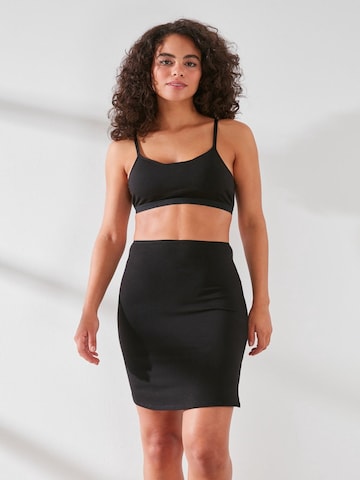 C&City Skirt in Black: front