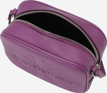 Calvin Klein Jeans regular Skuldertaske i lilla