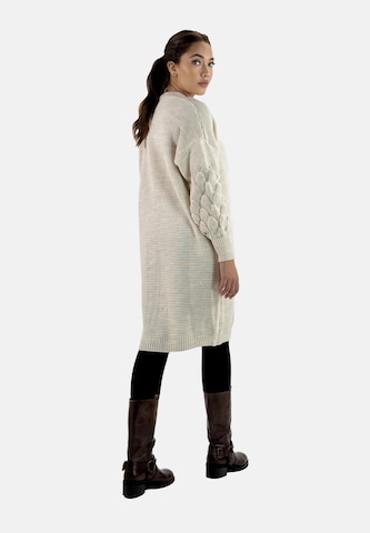 Cappotto in maglia di Elara in beige