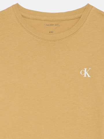 Calvin Klein Jeans Normalny krój Koszulka w kolorze beżowy