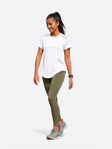 AOTTORI Performance Shirt in White