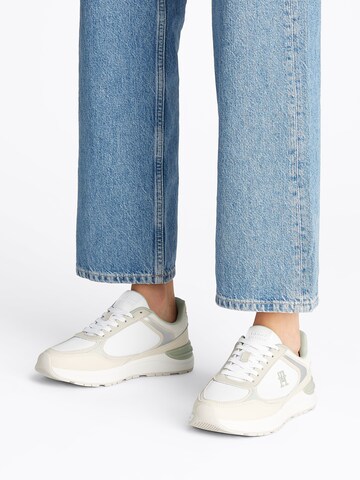 TOMMY HILFIGER Platform trainers in White: front