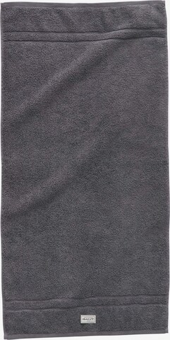 GANT Towel in Grey: front