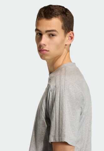 T-Shirt ADIDAS ORIGINALS en gris