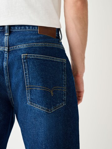 Next Regular Shorts in Blau