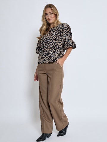 Peppercorn Bluse 'Tyrell' i brun