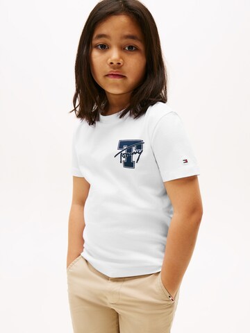 T-Shirt 'VARSITY' TOMMY HILFIGER en blanc : devant