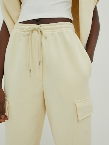 EDITED Tapered Pants 'Reese' in Beige