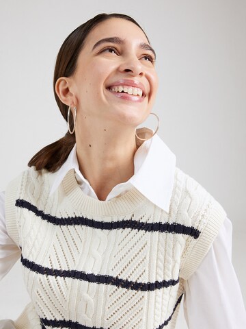 Marks & Spencer Sweater in White