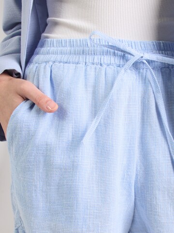 VERO MODA Štandardný strih Nohavice 'VMTHILDE' - Modrá