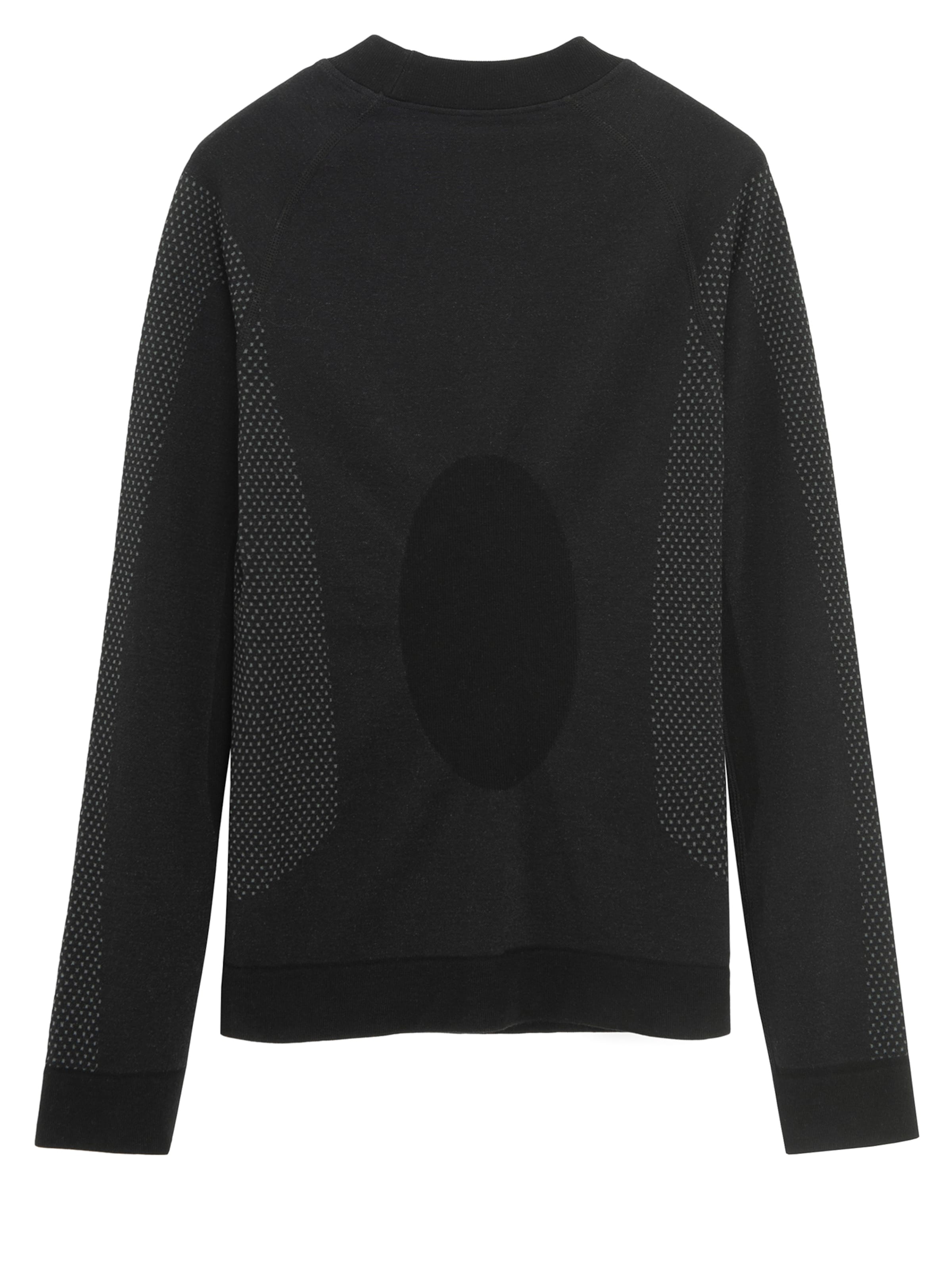 Tricou funcțional de la NoWear pe negru: spate