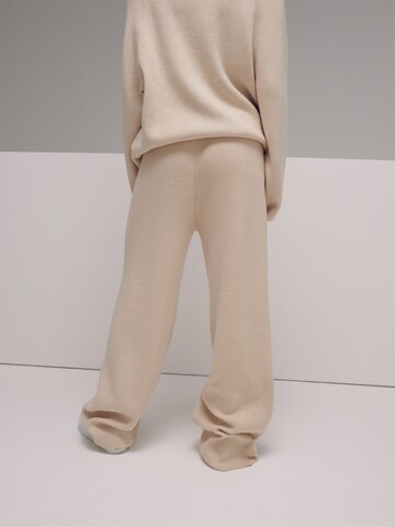 LENI KLUM x ABOUT YOU Loose fit Trousers 'Giselle' in White