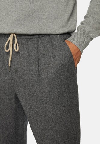 Boggi Milano Slimfit Hlače z naborki | siva barva