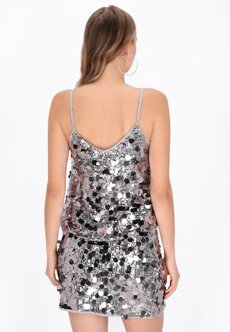 myMo at night - Top en plata
