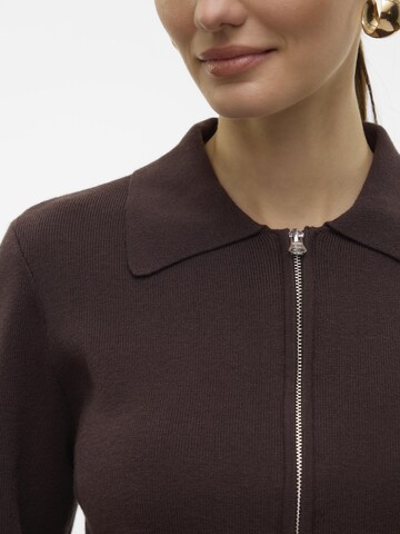 VERO MODA Gebreid vest 'VMHanna' in Bruin
