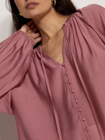 Apricot Leichte Bluse mit Ballonärmeln in Lila