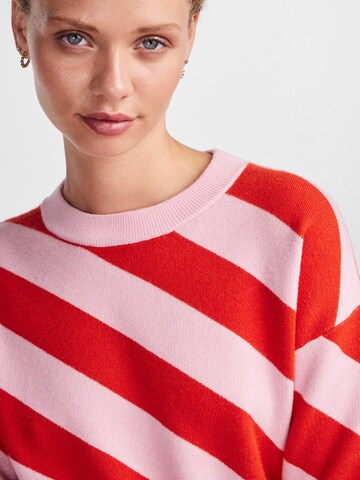 Pull-over 'Abby' PIECES en rouge