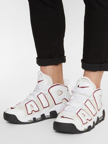 Sneaker low 'AIR MORE UPTEMPO '96' de la Nike Sportswear pe alb: față